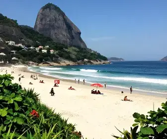 Descubra a Praia da Azeda: Belezas e Curiosidades em Búzios