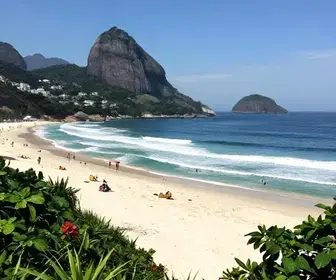 Descubra a Praia das Virgens: Um Paraíso Escondido em Búzios Descubra a Praia das Virgens: Um Paraíso Escondido em Búzios