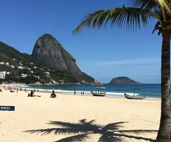 Descubra a Praia de Manguinhos em Búzios: Um Paraíso à Beira-Mar