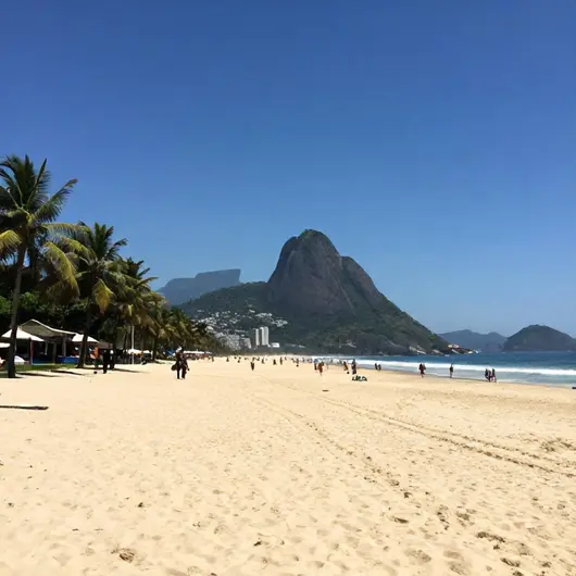Descubra a Praia do Canto