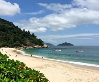 Explore a Praia dos Ossos em Búzios: Um Destino Imperdível
