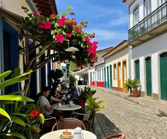 Os Melhores Cafés da Rua das Pedras em Búzios