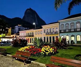 Praça Santos Dumont: O Coração da Cidade de Búzios