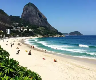 Praia dos Amores: Um Refúgio Encantador em Búzios